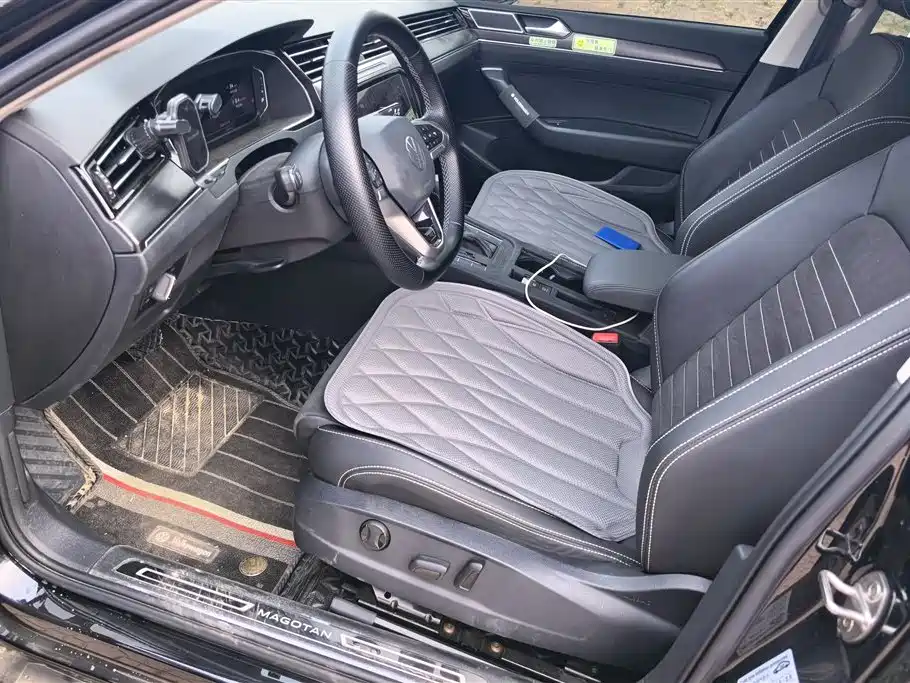 Volkswagen Magotan 2021 330TSI DSG 30th Anniversary Edition фото 9
