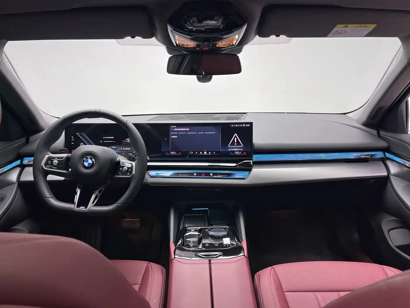 BMW 5 Series 2025 525Li M Sport Package фото 7