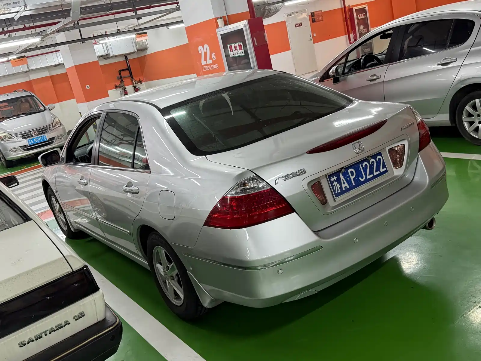 Фото 5 - Honda Accord