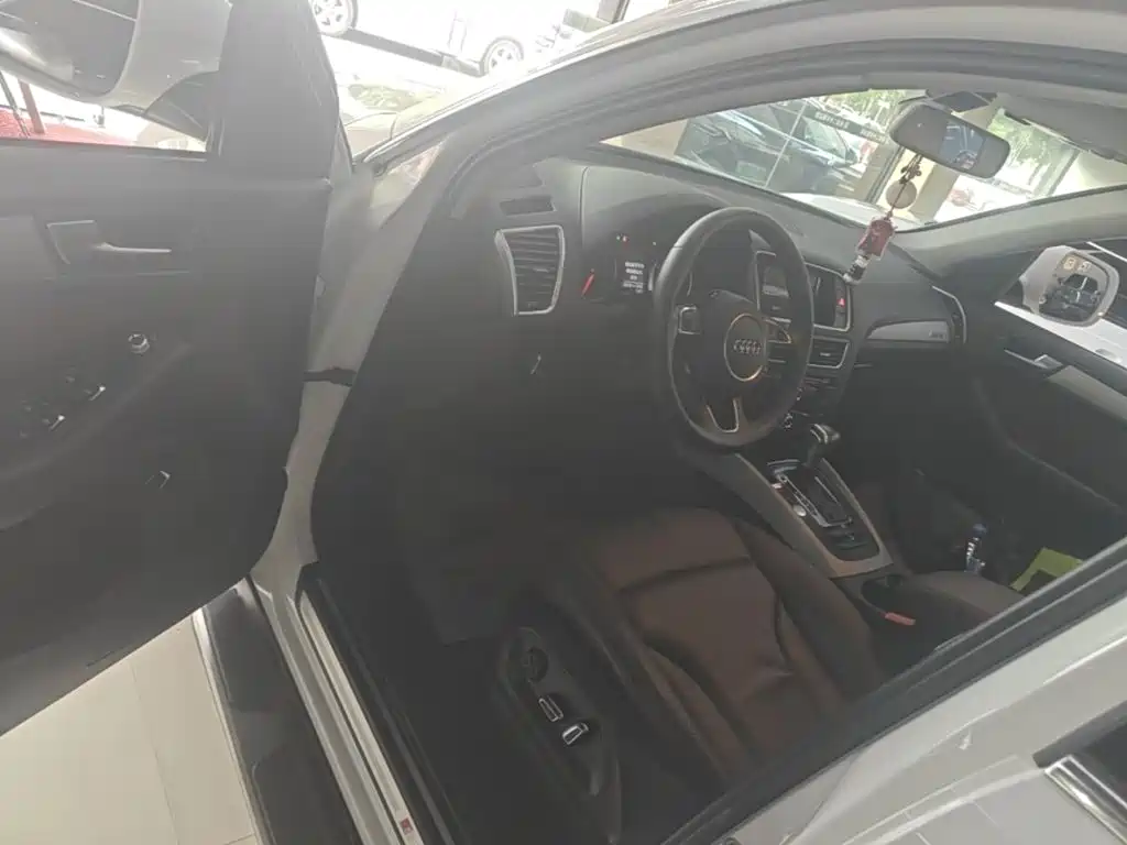 Audi Q5 2018 2017 Plus 40 TFSI Progressive