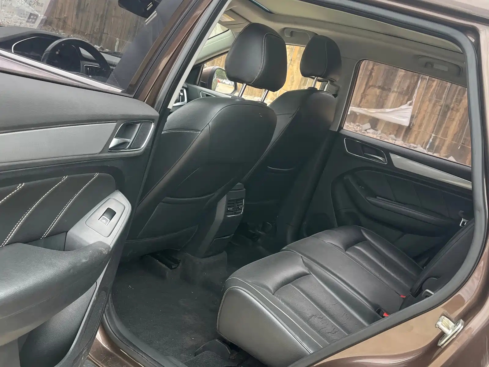 Фото 9 - Roewe RX5