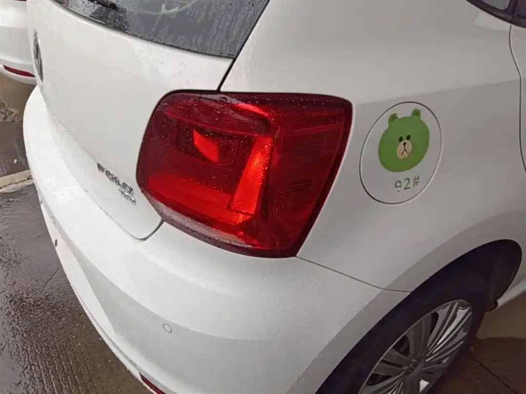 Volkswagen Polo 2016 1.6L Automatic Comfort фото 8