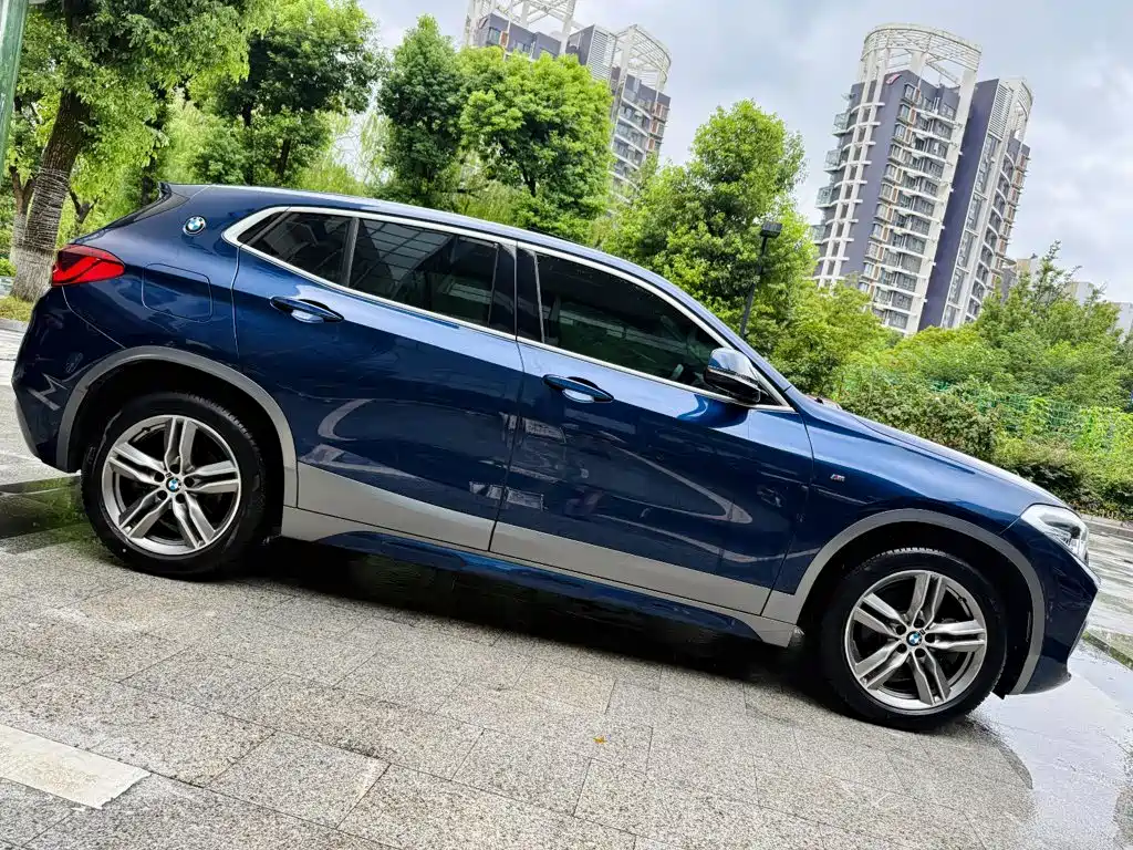 Фото 2 - BMW X2