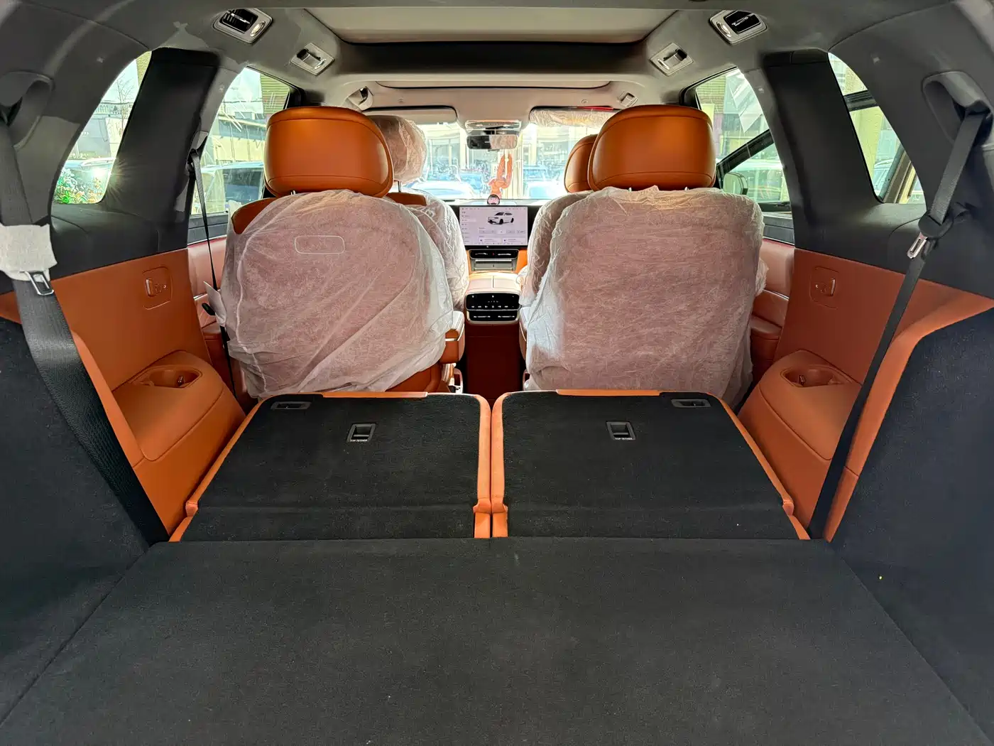 AITO Wenjie AITO M8 2025 Pure Electric Max+ 6-seater AWD фото 16