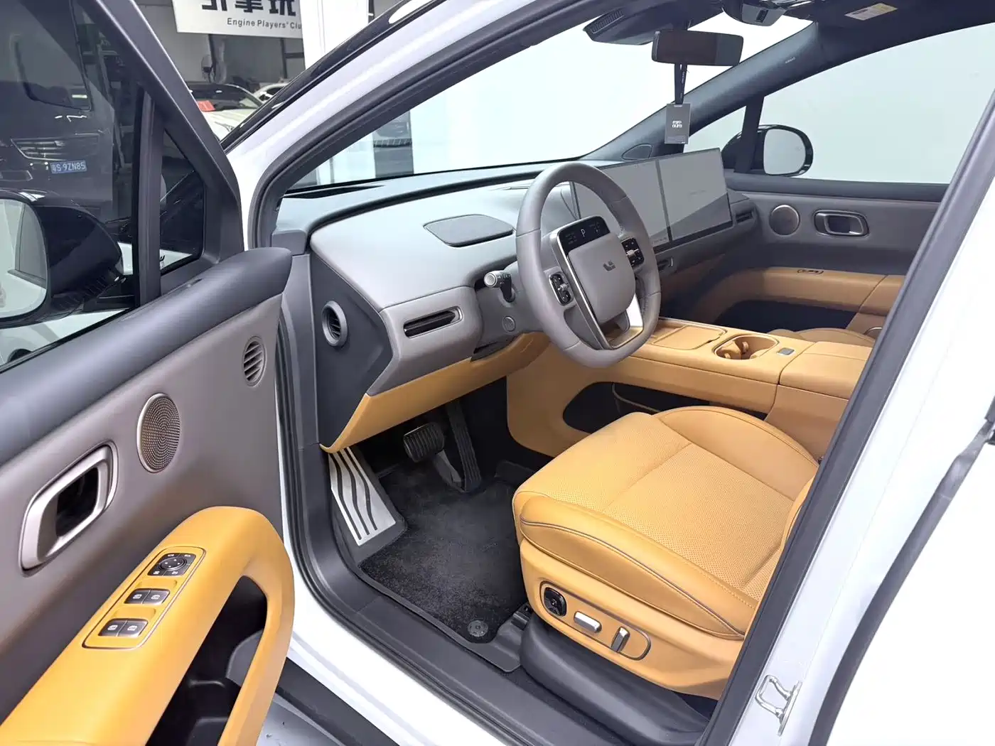 Li Auto i6 2026 2025 2WD Base Model