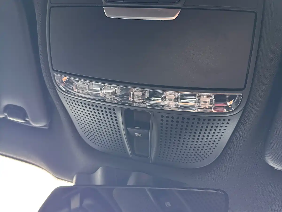 Mercedes-Benz GLC 2020 Facelift GLC 300 L 4MATIC Dynamic фото 18