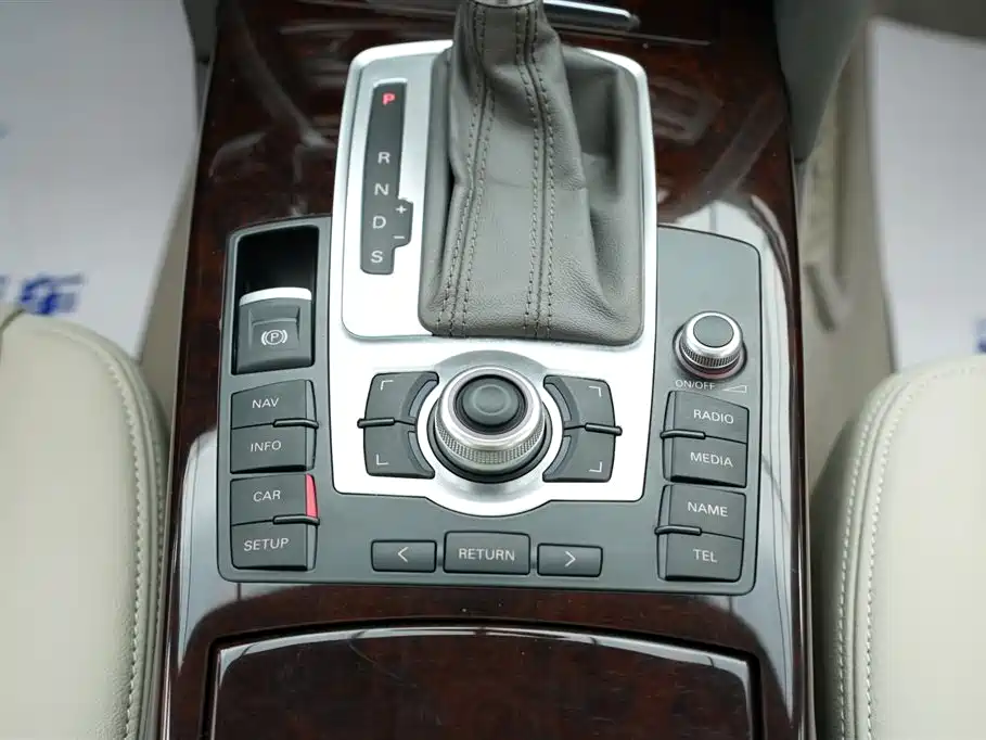Audi A6L 2010 2.4L Technology фото 18