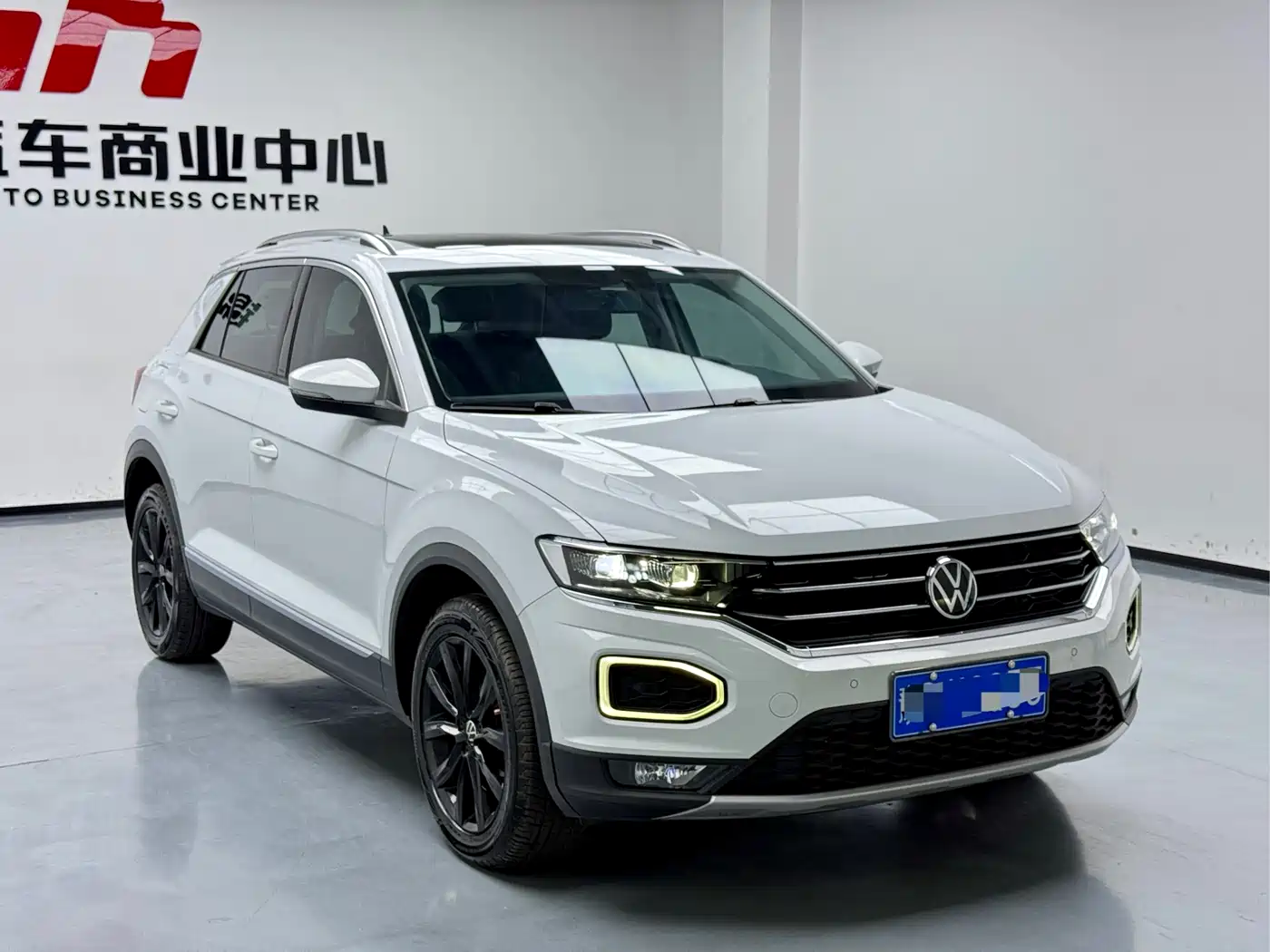 Volkswagen T-ROC 2021 Facelift 280TSI DSG 2WD Comfort Smart Connect Edition фото 3