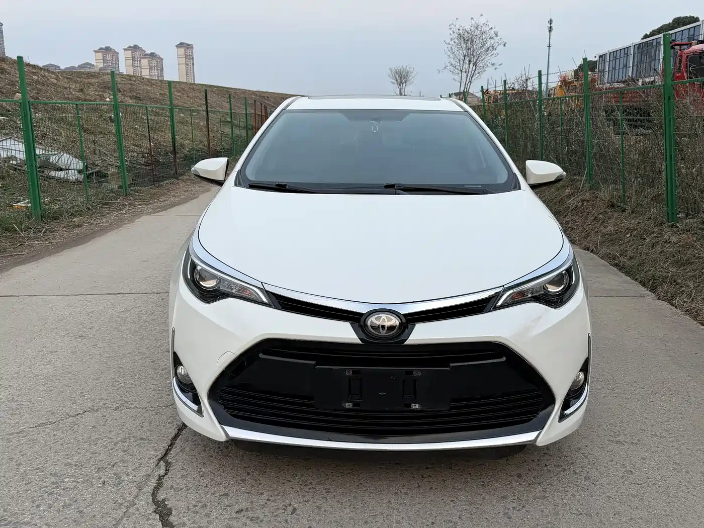 Toyota Levin 2017 Facelift 185T CVT Elite (China V) фото 3