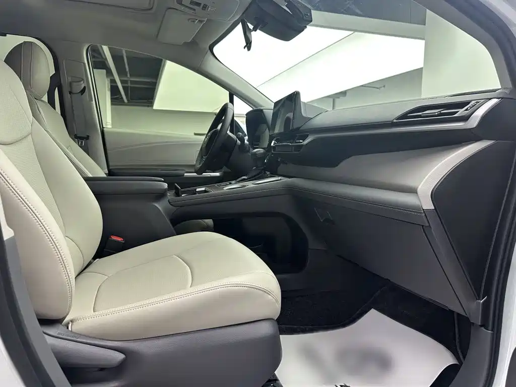 2026 Toyota Sienna