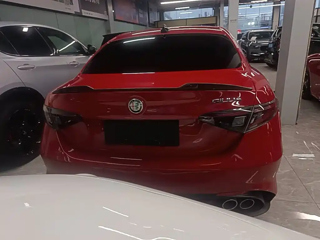 Alfa Romeo Giulia 2026 2023 2.9T V6 520HP Quadrifoglio Edition