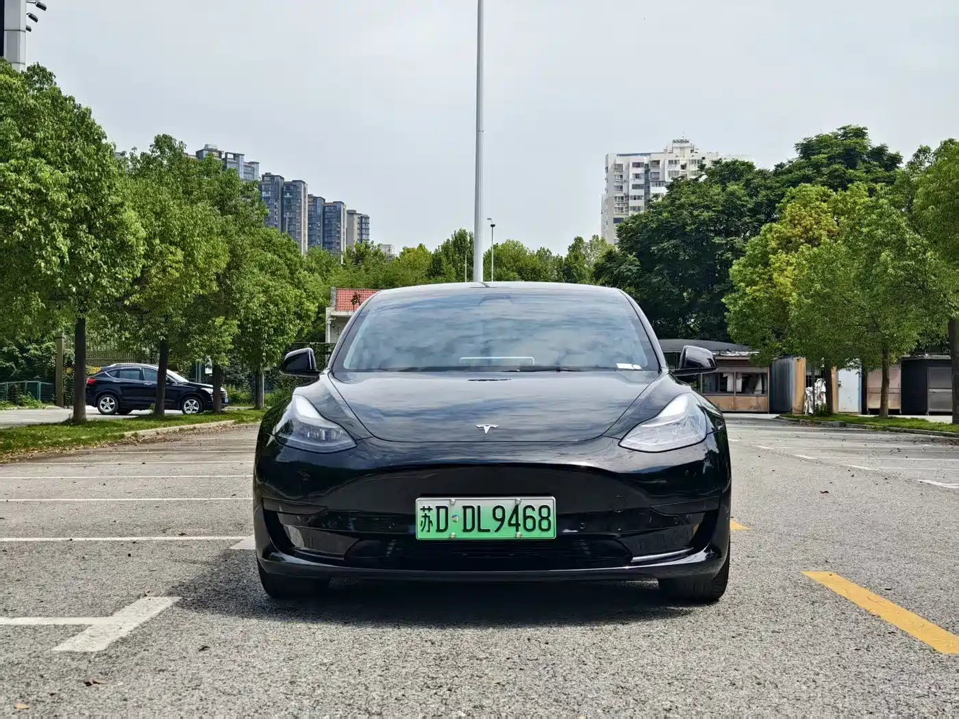 Фото 2 - Tesla Model 3