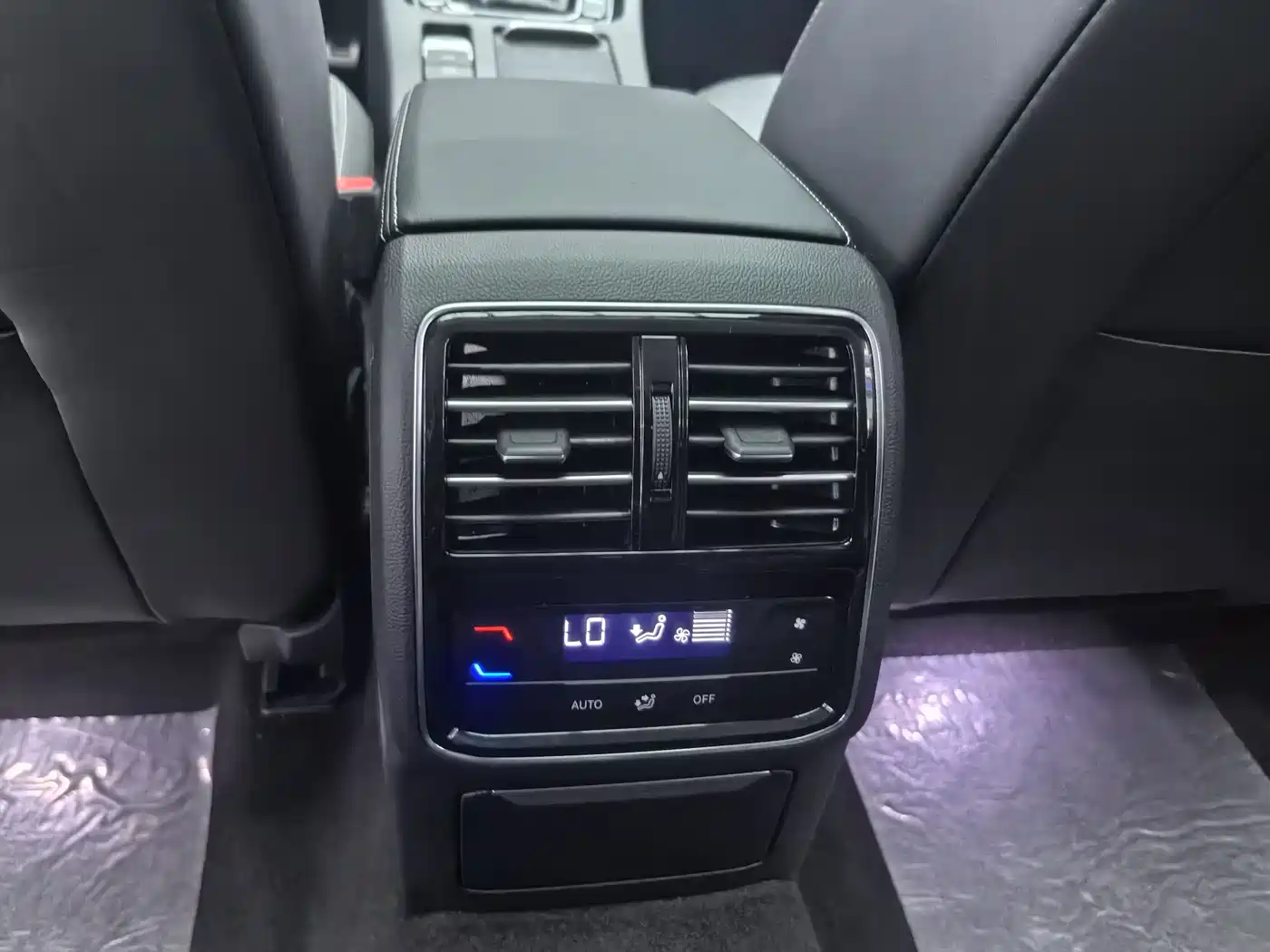 Volkswagen FAW-Volkswagen CC 2021 380TSI Eye-catching Edition фото 11