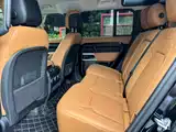 Photo 15 - Land Rover Defender