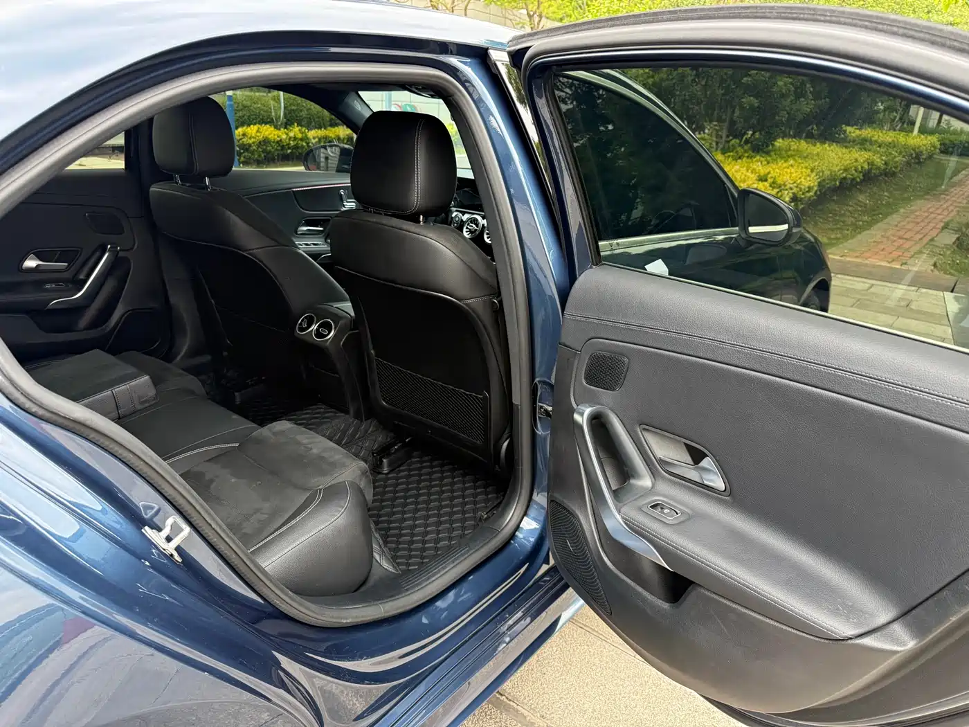 Mercedes-Benz A-Class 2020 A 200 L Sport Sedan фото 42