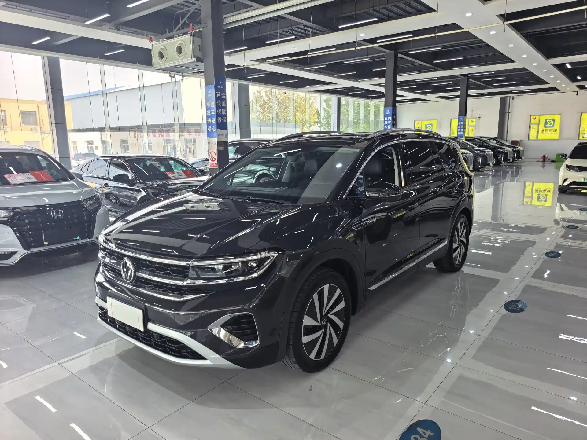 Фото 1 - Volkswagen Talagon