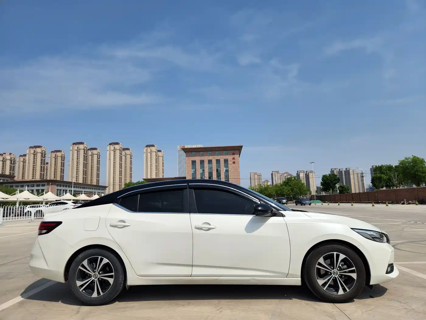 Nissan SYLPHY, миниатюра 7