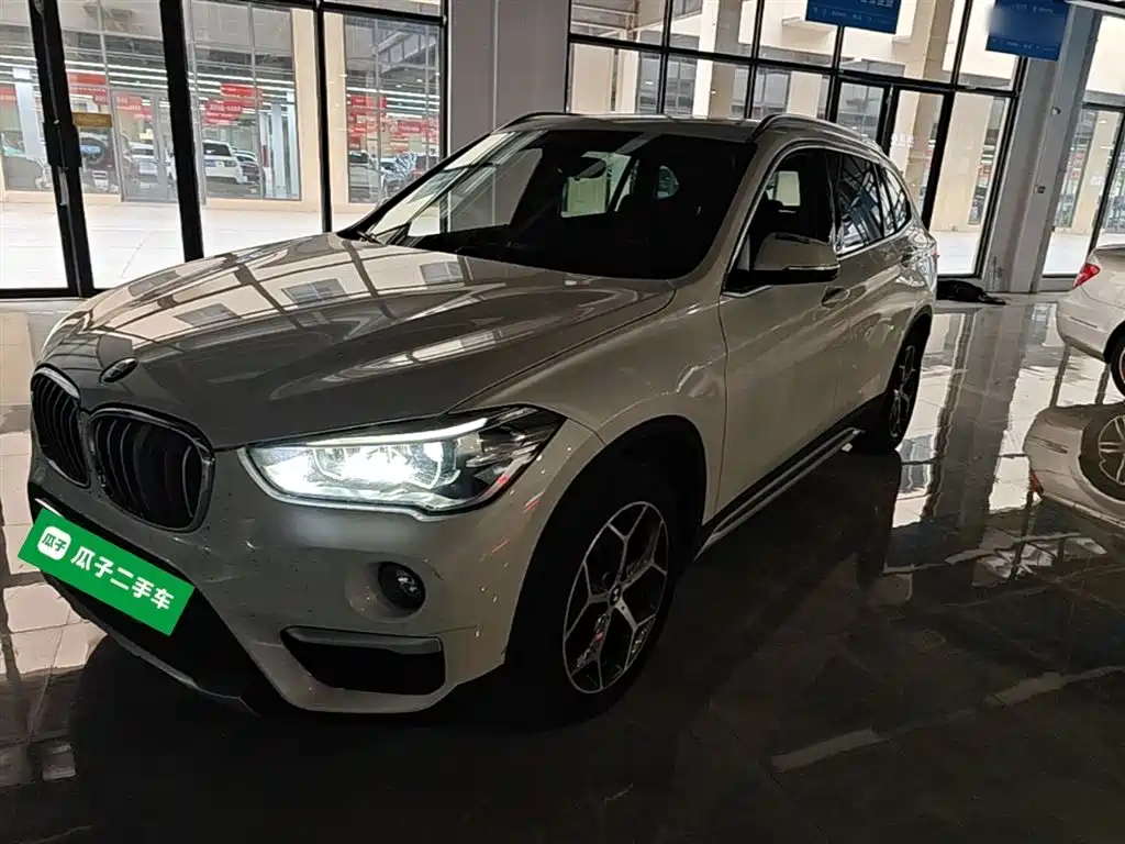 BMW X1 2019 sDrive18Li Premium Model фото 2