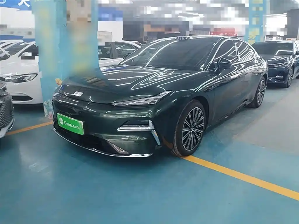 Geely Galaxy Galaxy Xingyao 8 2025 130km EM-P Starship Edition фото 2