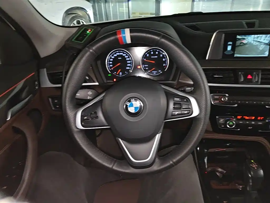 BMW X1 2019 sDrive18Li Premium Model фото 11