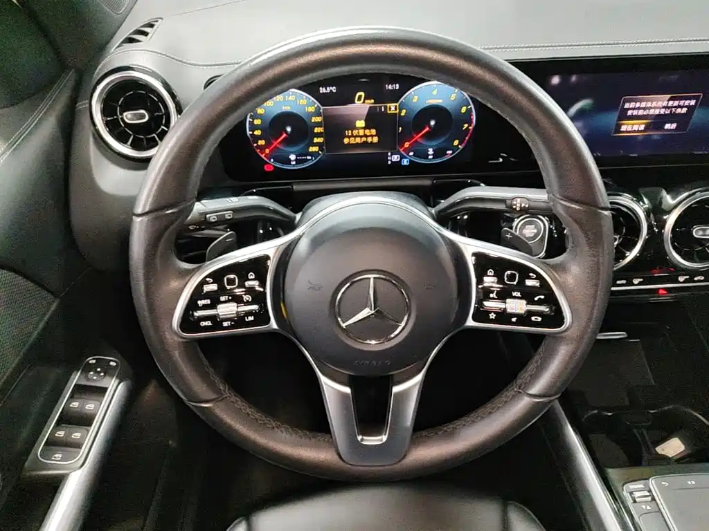 Mercedes-Benz GLA 2023 2023 GLA 200