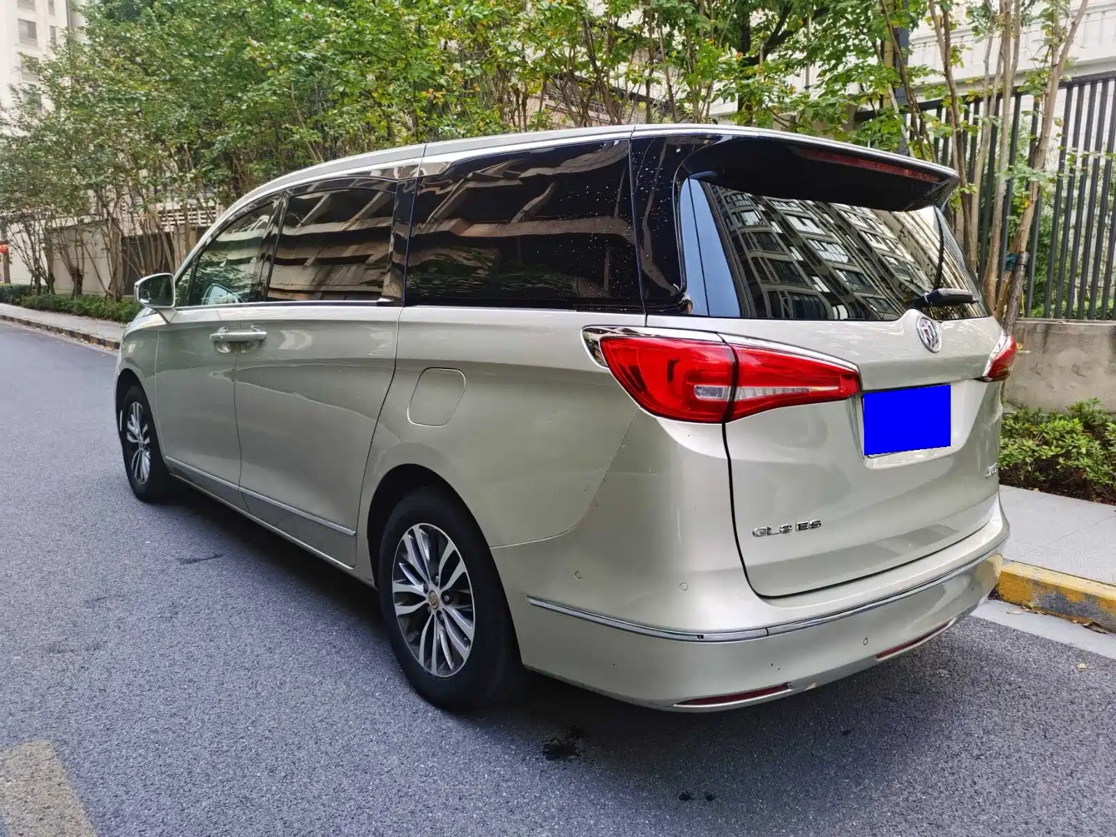 Фото 8 - Buick GL8