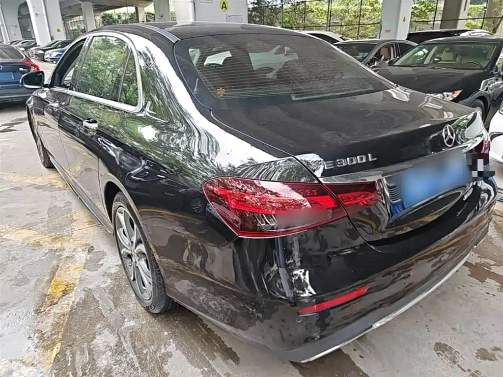 MERCEDES-BENZ E-CLASS