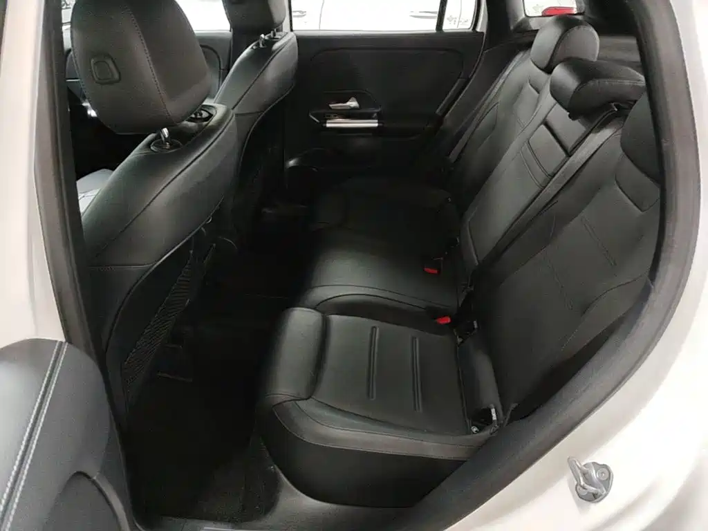 Mercedes-Benz GLA 2023 2023 GLA 220