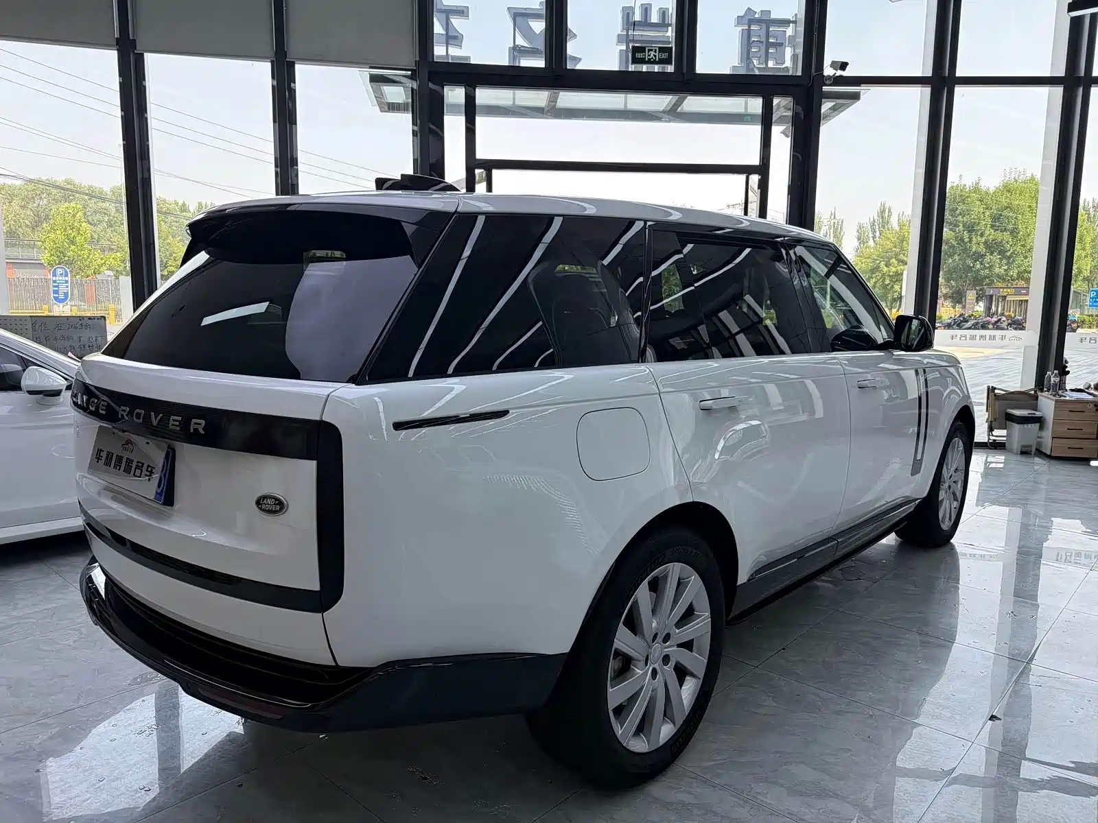 Фото 22 - Land Rover Range Rover