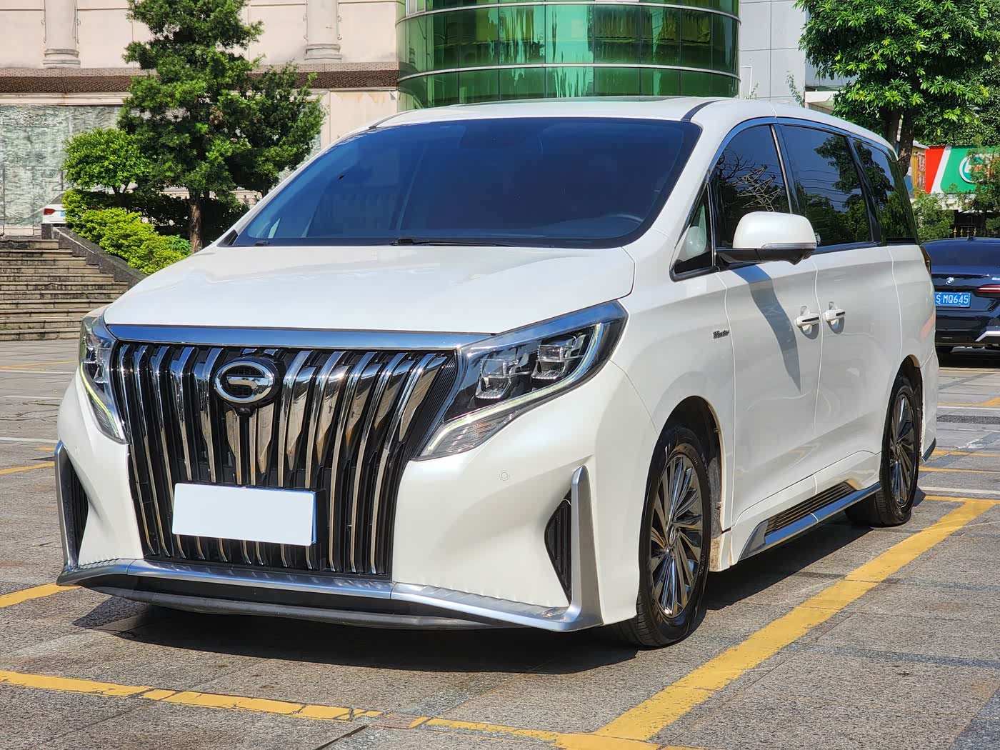 GAC Trumpchi Trumpchi M8