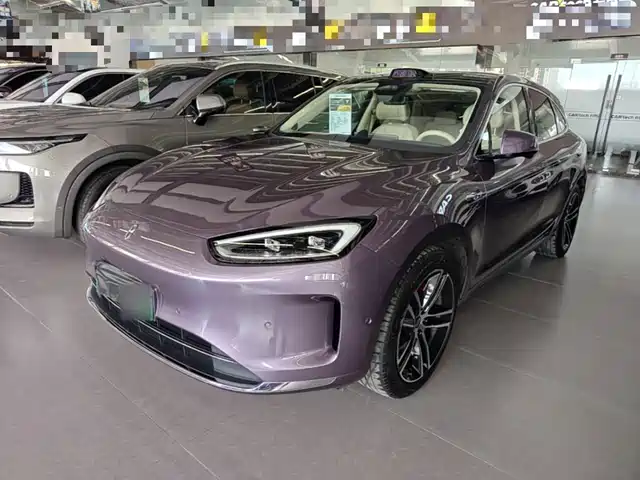 AITO Wenjie AITO M5 2025