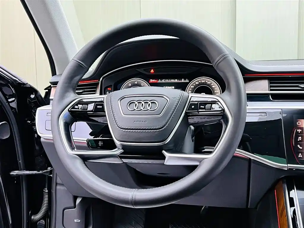 Audi A8 2019 Facelift Plus A8L 55 TFSI quattro Luxury фото 10