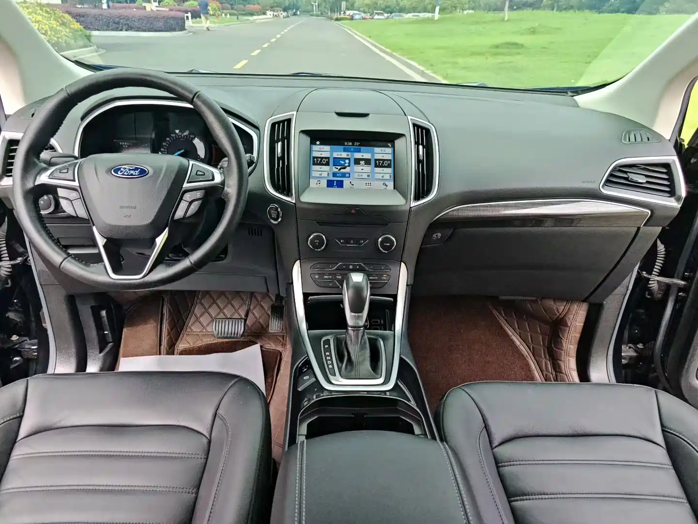 Фото 4 - Ford Edge