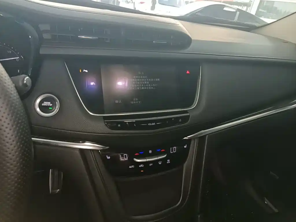 Cadillac XT5 2016 2016 28T AWD Luxury Model