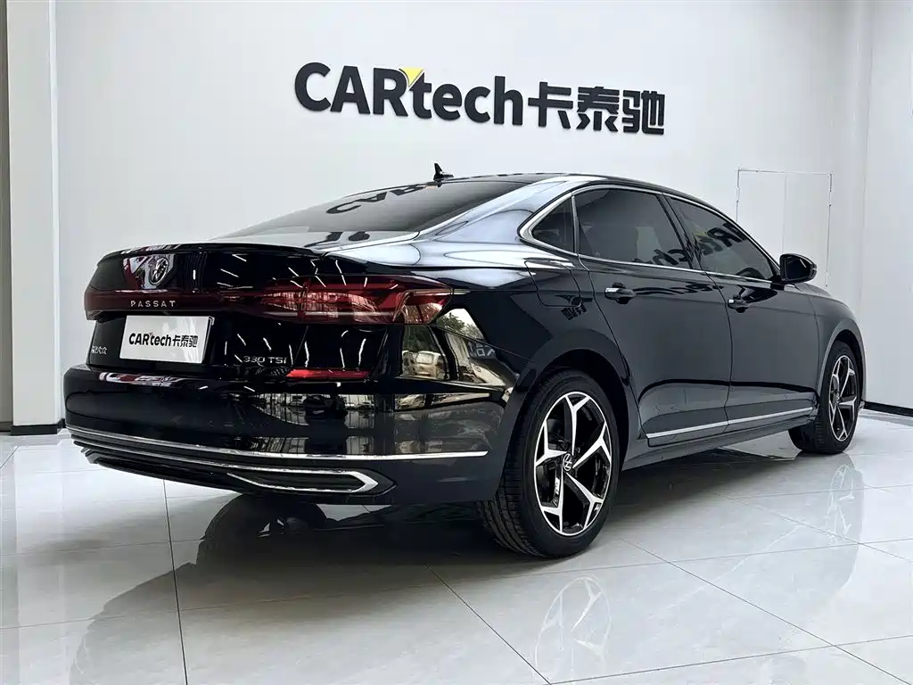 Volkswagen Passat 2024 330TSI Starlight Elite Edition фото 6
