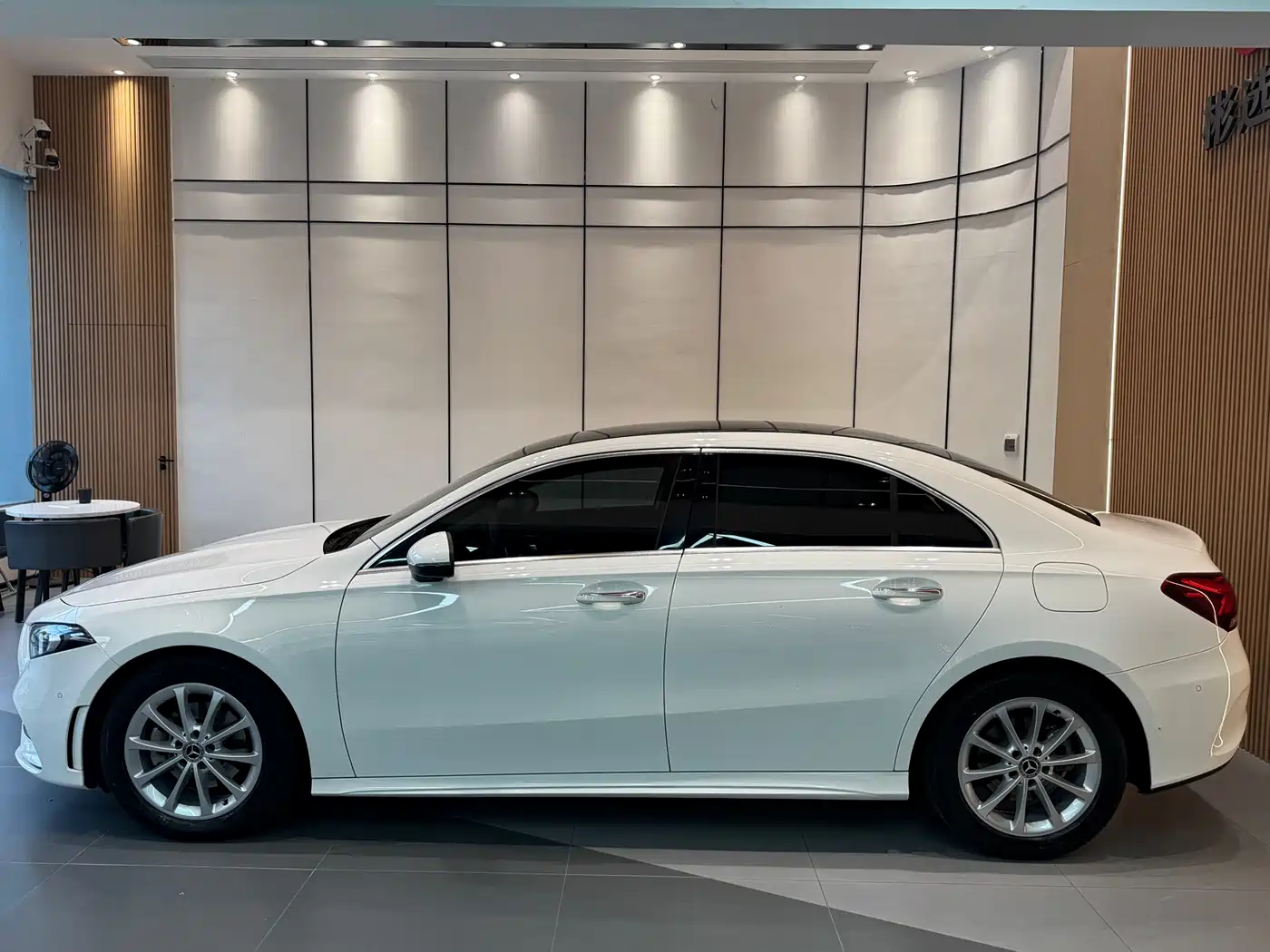 Mercedes-Benz A-Class 2019 A 200 L Sport Sedan фото 4