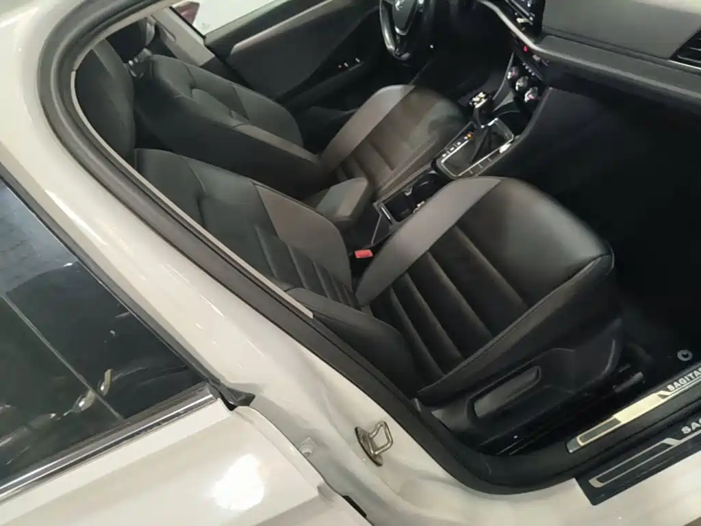 Фото 25 - Volkswagen Sagitar