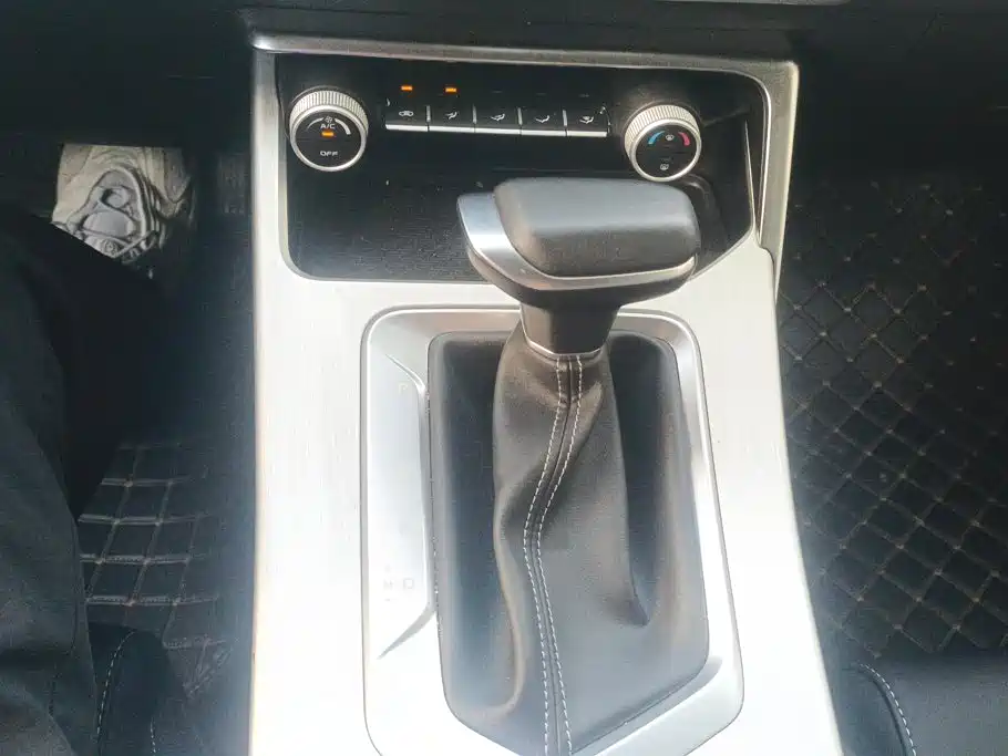 Geely Coolray 2025 2025 1.5L CVT Super Edition
