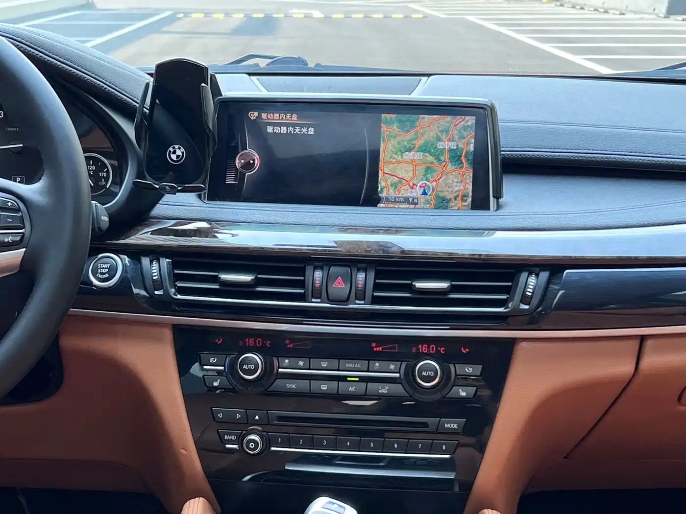 BMW X6 2015 xDrive28i фото 14