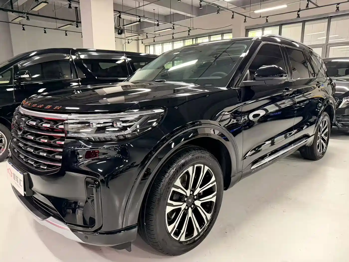 Ford Explorer 2025 2024 2.3T EcoBoost AWD Titanium Edition 7-Seater