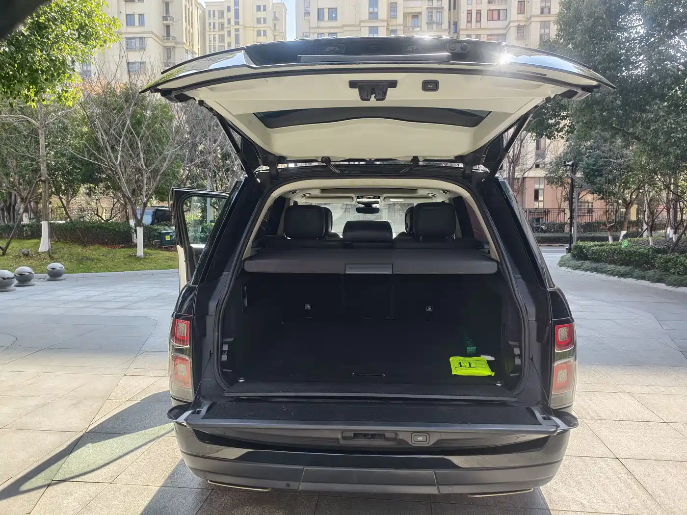 Land Rover Range Rover 2019 3.0 SC V6 Golden Age Edition фото 14