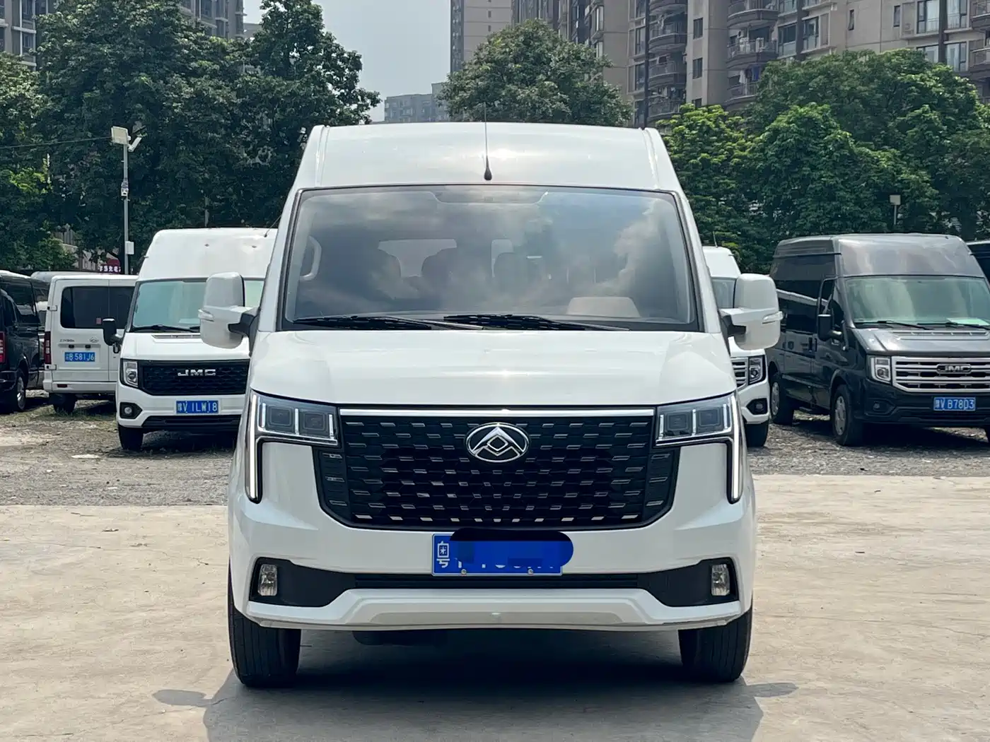 Maxus Xintu V80 2025 2025 PRO Aoyun 2.0T AMT Long Wheelbase Medium Roof 6/7/8/9-Seater