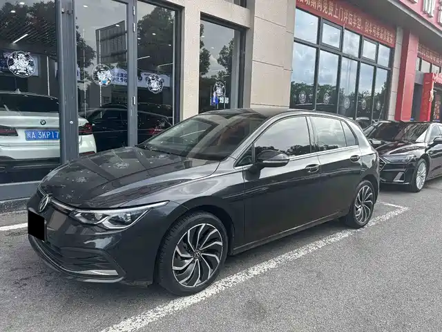 Volkswagen Golf 2024