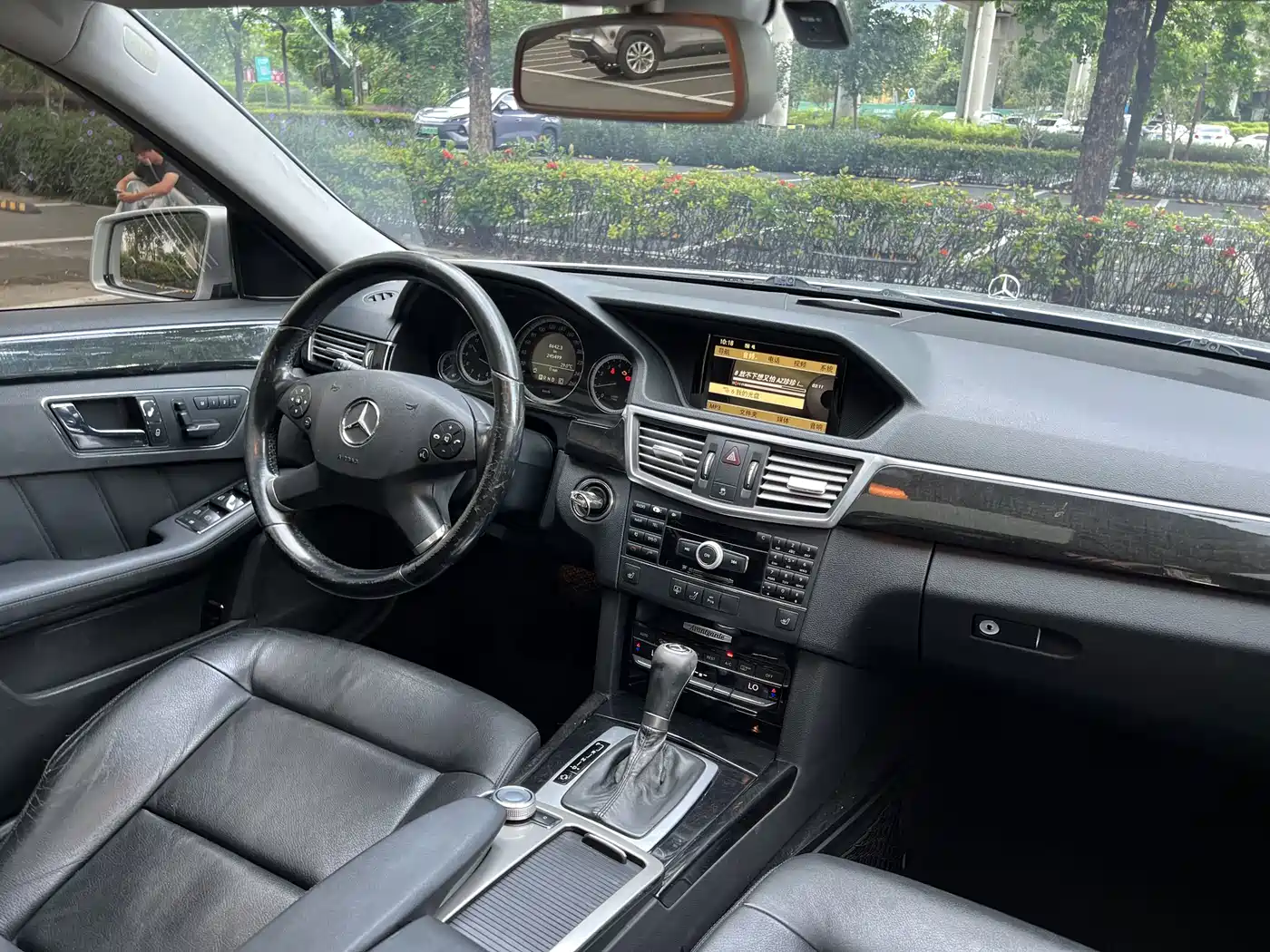 Фото 7 - Mercedes-Benz E-Class