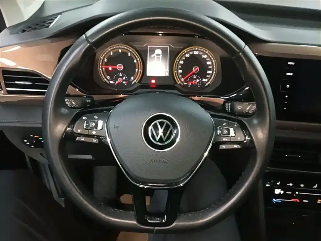 VOLKSWAGEN TUYUE