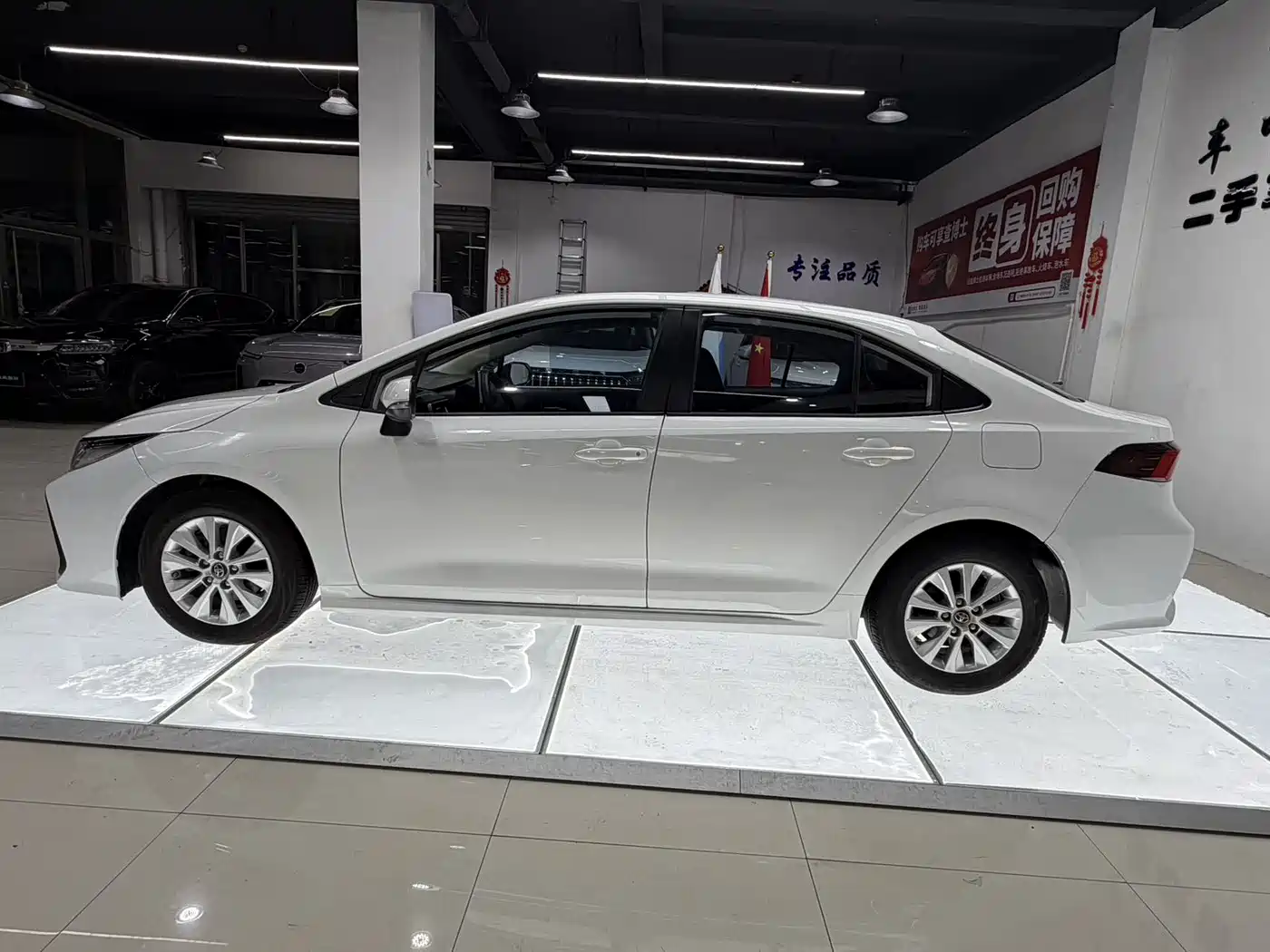 Toyota Corolla 2021 TNGA 1.5L CVT Elite Edition фото 4