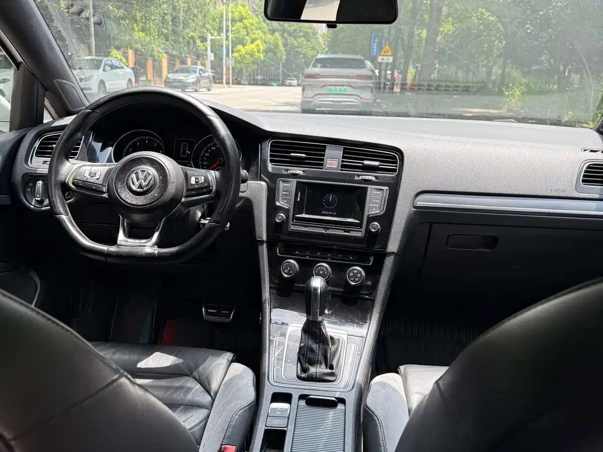 Фото 6 - Volkswagen Golf