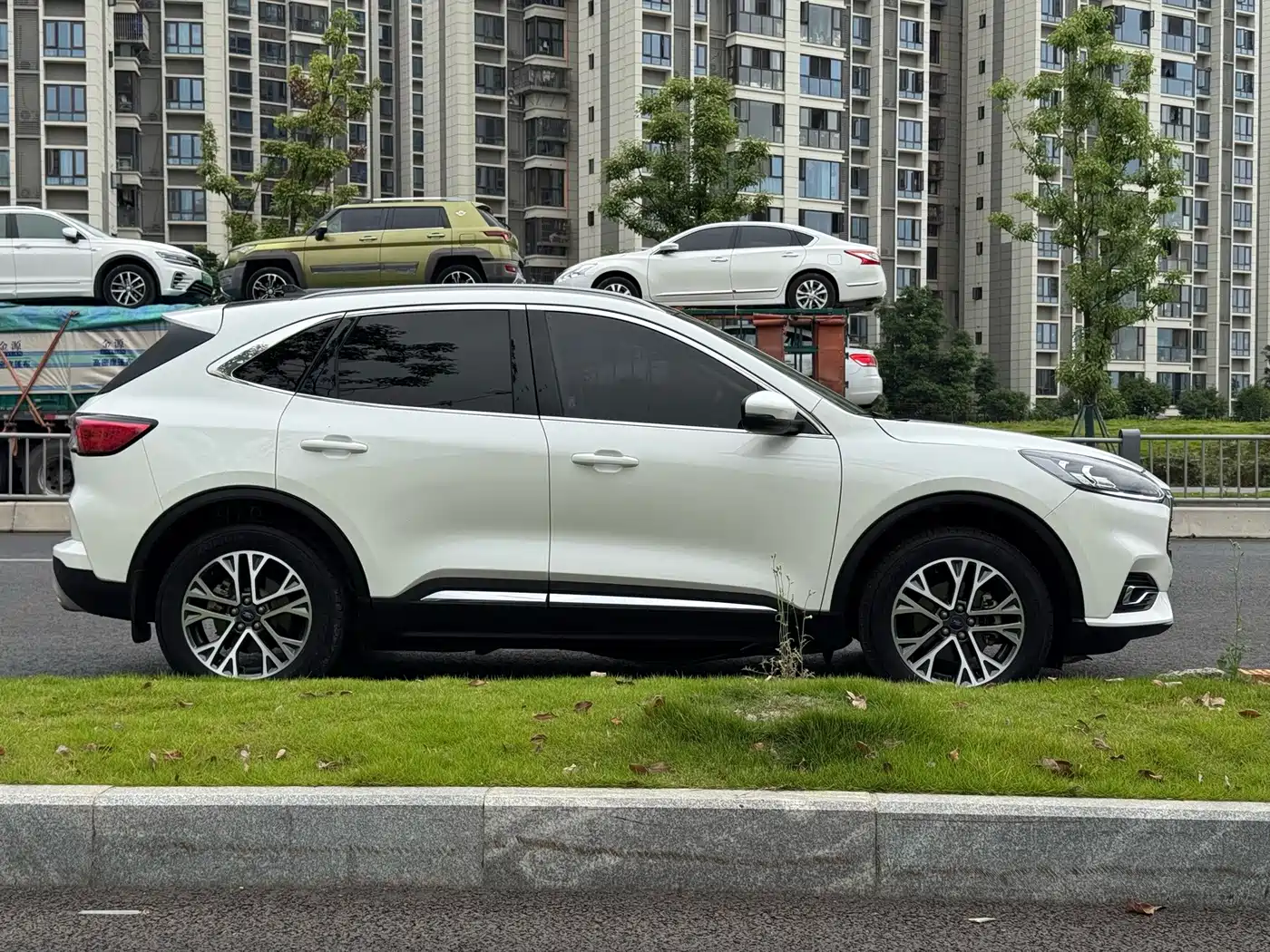Ford Escape 2022 2020 EcoBoost 245 2WD Premium Edition