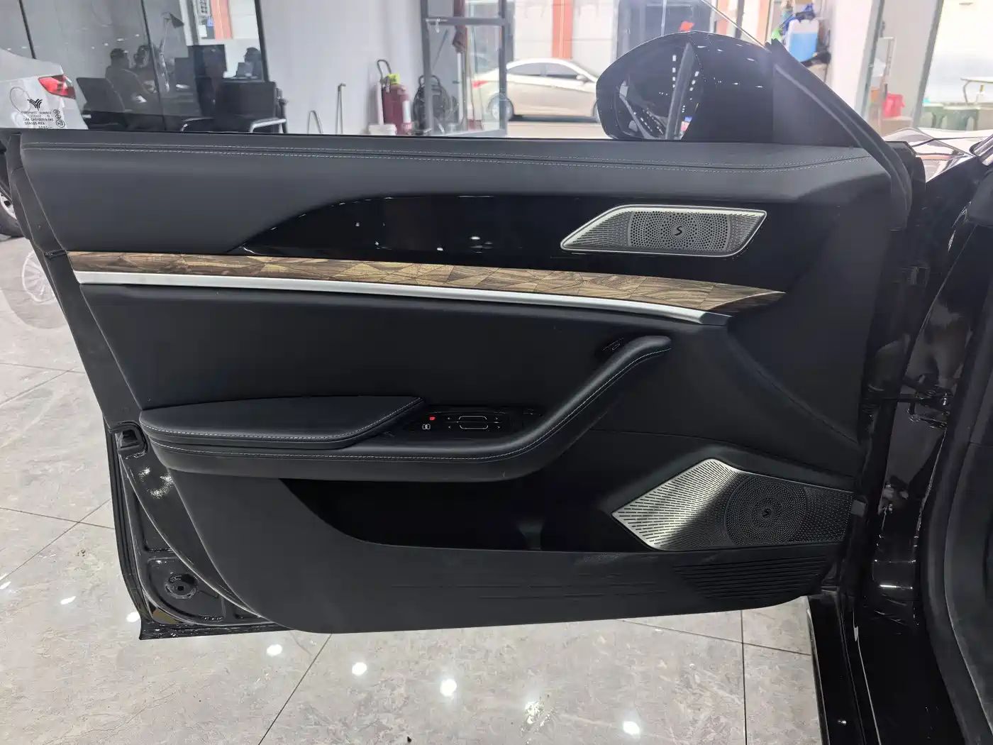 Nezha Auto Nezha S 2024 2024 Extended Range 1160 Edition