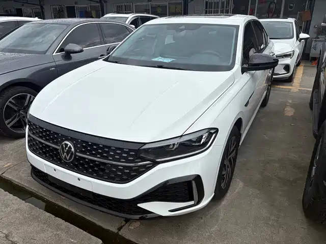 Volkswagen Lavida 2023 300TSI DSG Starlight Full Comfort Edition